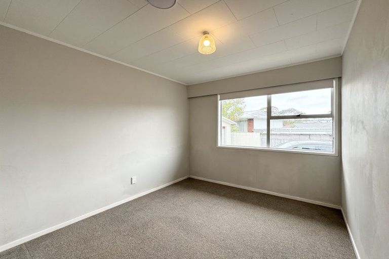 Photo of property in 9 Salamanca Road, Sunnynook, Auckland, 0620