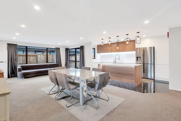 Photo of property in 45 Awataha Crescent, Pyes Pa, Tauranga, 3110