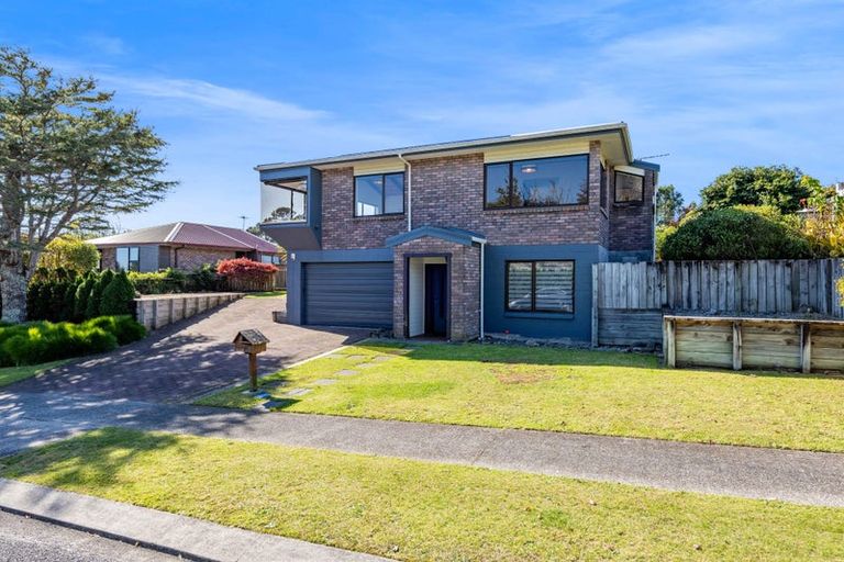 Photo of property in 66 Karina Road, Merrilands, New Plymouth, 4312