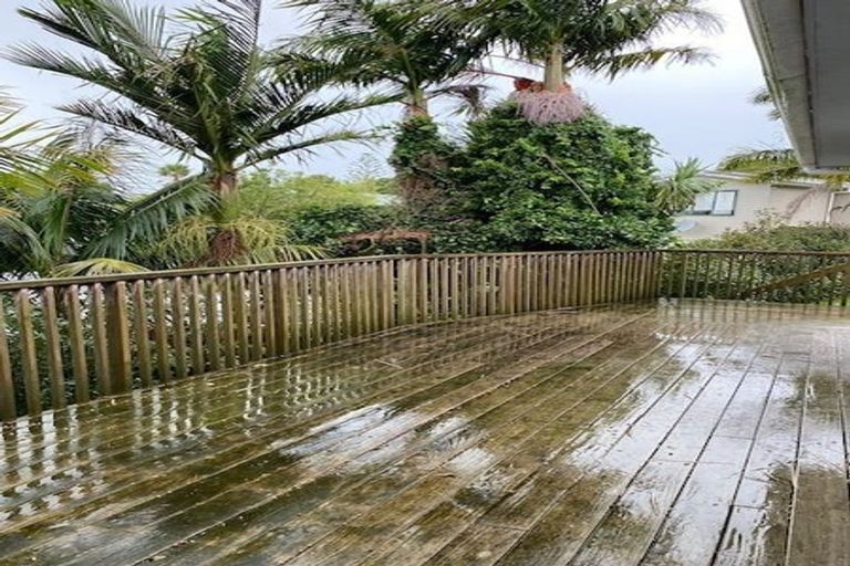 Photo of property in 26 Cedar Terrace, Stanmore Bay, Whangaparaoa, 0932