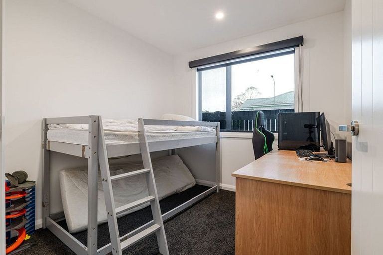 Photo of property in 83 Victoria Avenue, Palmerston North, 4410