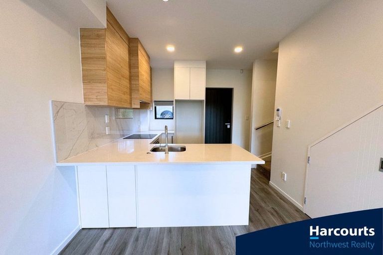 Photo of property in 134c Tiriwa Drive, Massey, Auckland, 0614