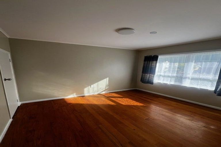 Photo of property in 1/23 Alwyn Avenue, Te Atatu South, Auckland, 0610