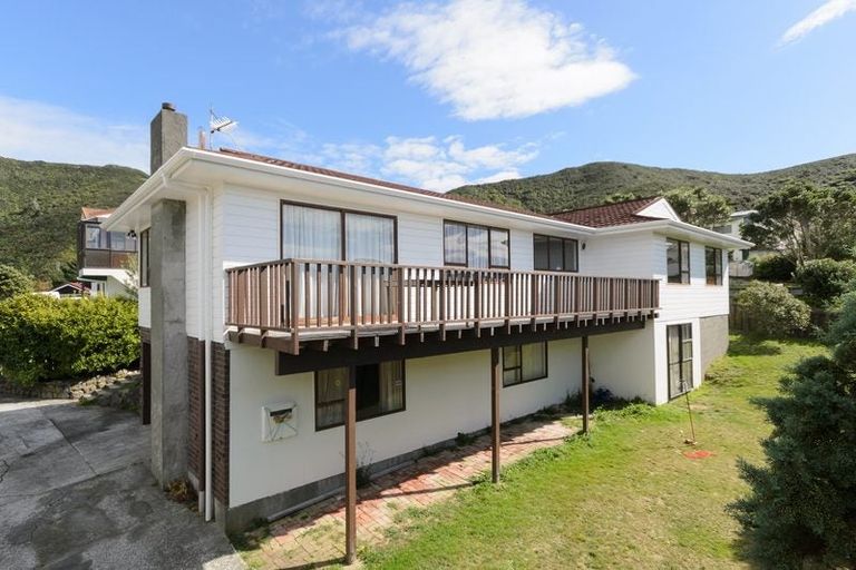 Photo of property in 76 Thurleigh Grove, Karori, Wellington, 6012