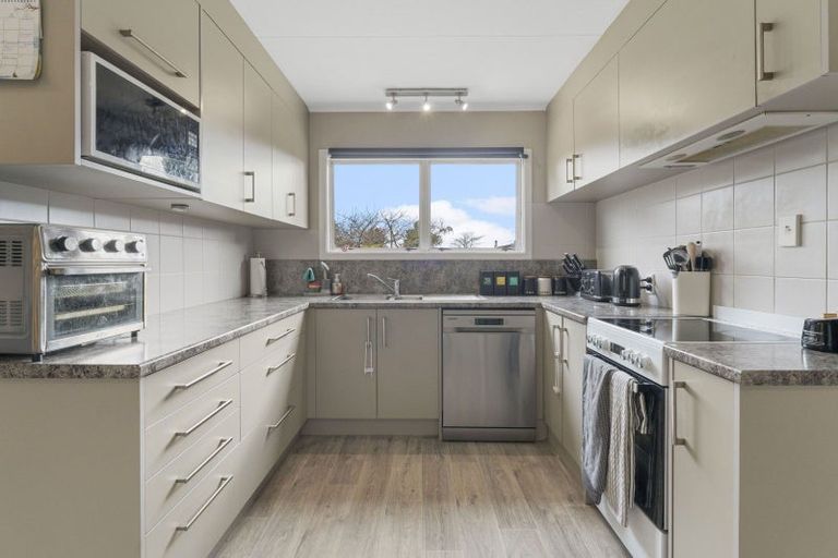 Photo of property in 12 Kapua Place, Taupo, 3330