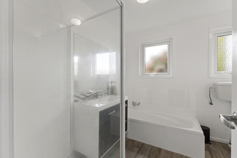 Photo of property in 1/58 Clydesdale Street, Woolston, Christchurch, 8062