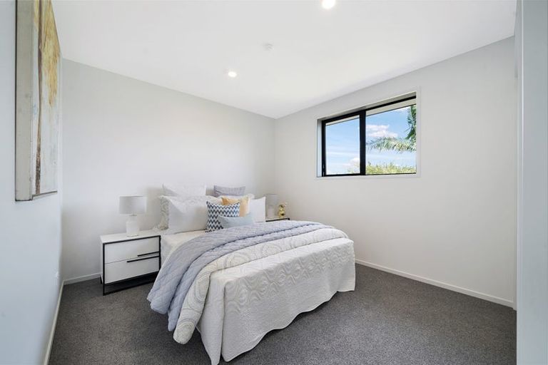 Photo of property in 8a Strid Road, Te Atatu South, Auckland, 0610