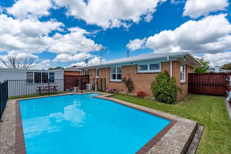 Photo of property in 19 Laurence Street, Queenwood, Hamilton, 3210