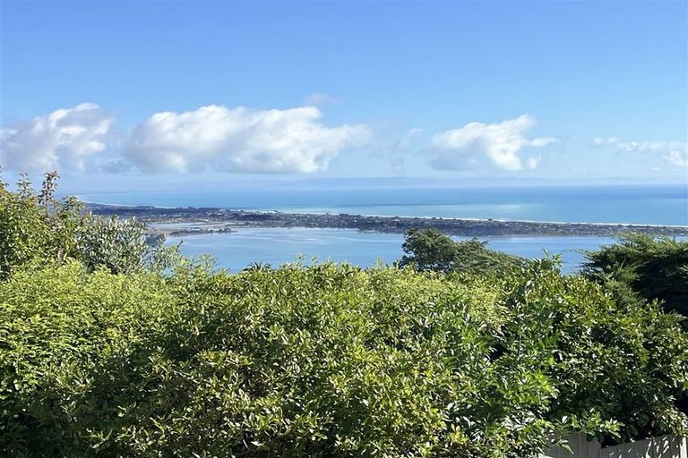 Photo of property in 2/5a Madeley Road, Mount Pleasant, Christchurch, 8081