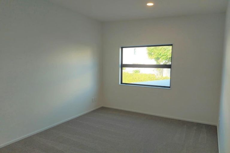 Photo of property in 4/40 Scarlet Oak Drive, Schnapper Rock, Auckland, 0632