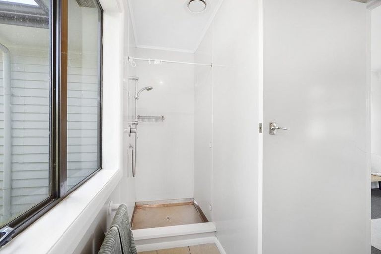 Photo of property in 16 Morris Road, Hillcrest, Hamilton, 3216