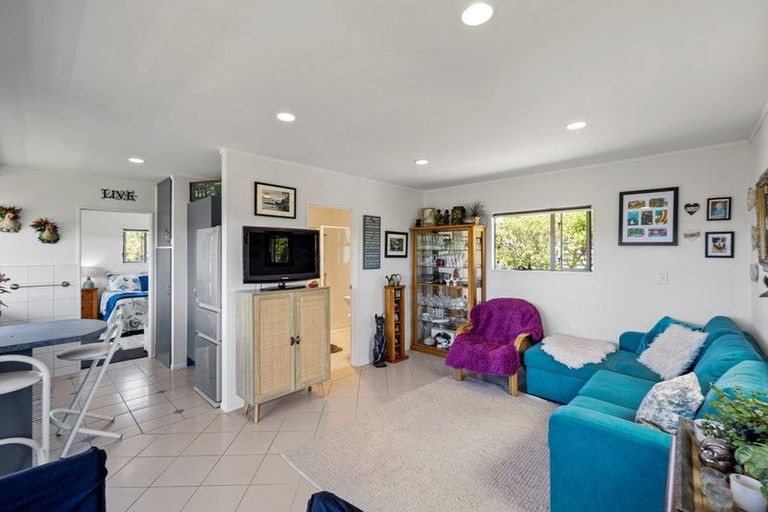 Photo of property in 2306b Cove Road, Mangawhai, 0573