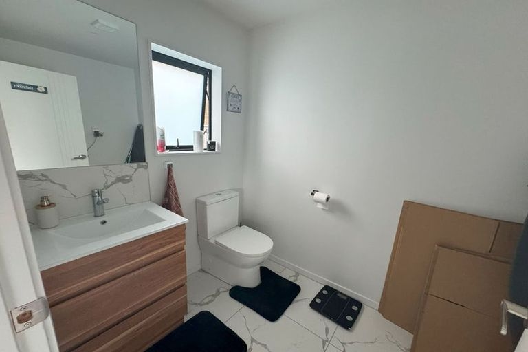 Photo of property in 7b Poruru Close, Papakura, 2110