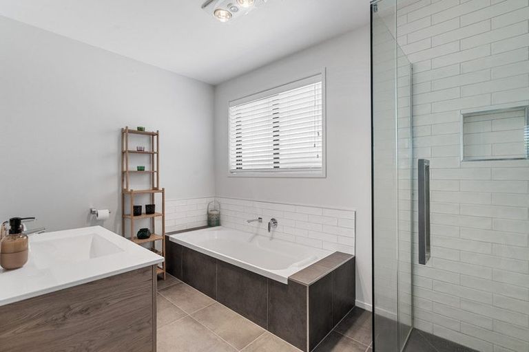 Photo of property in 1 Fetlock Way, Papamoa, 3118