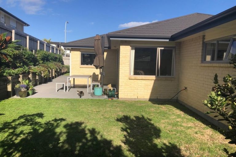 Photo of property in 89 Amesbury Drive, Churton Park, Wellington, 6037