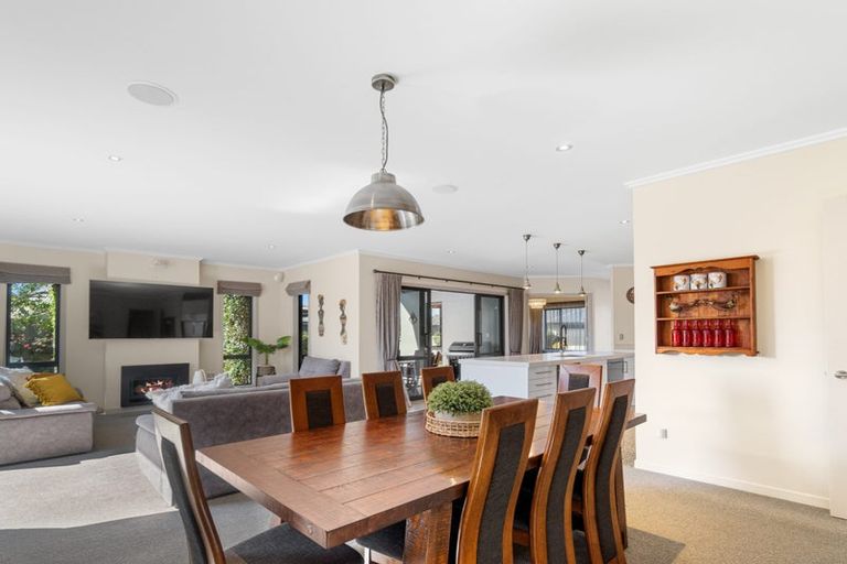 Photo of property in 11 Johnnybro Place, Rototuna North, Hamilton, 3210