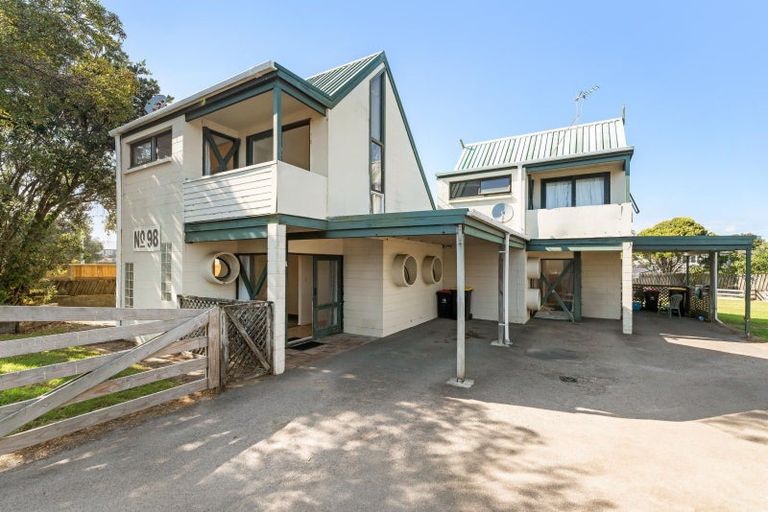 Photo of property in 98a Karewa Parade, Papamoa Beach, Papamoa, 3118