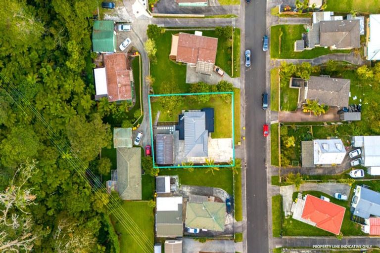 Photo of property in 18 Alidade Place, Massey, Auckland, 0614