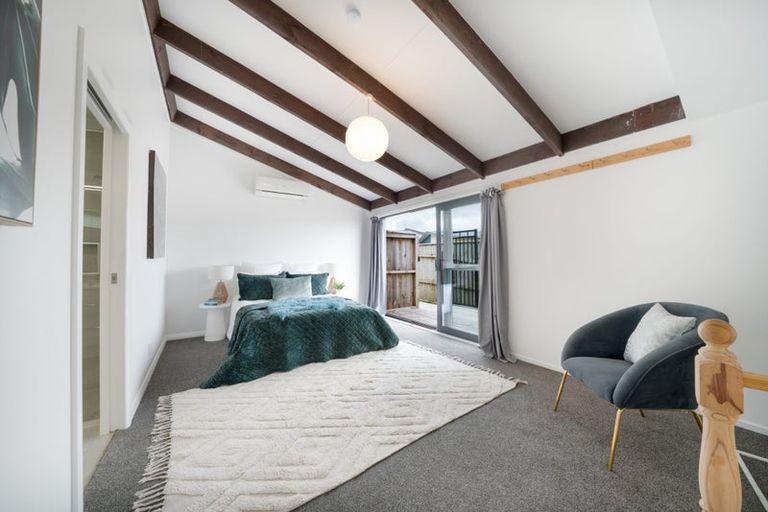 Photo of property in 2 Anzia Way, Johnsonville, Wellington, 6037