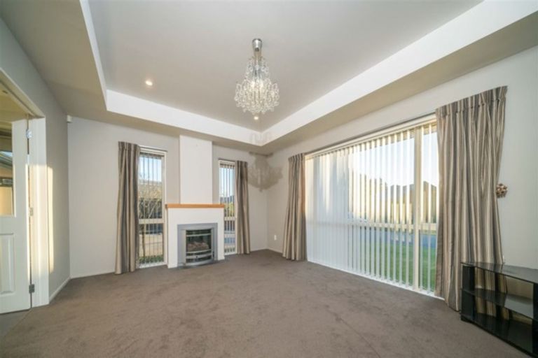 Photo of property in 3 Cyclamen Place, Aidanfield, Christchurch, 8025