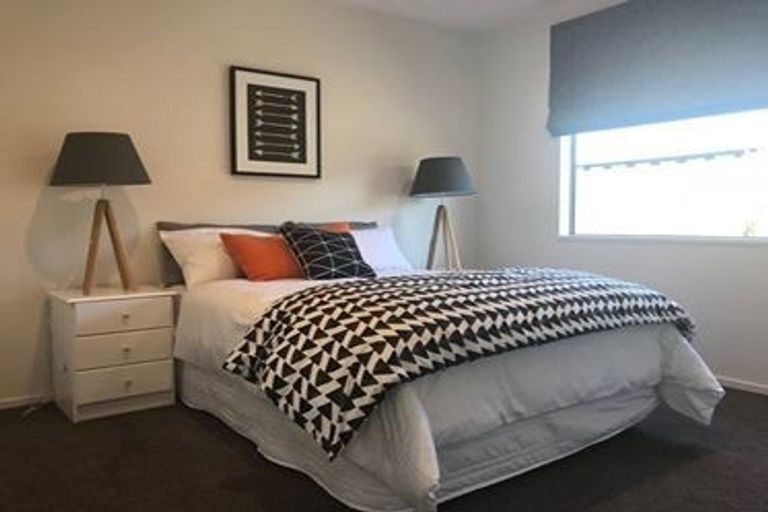 Photo of property in 14 Shillingford Boulevard, Rolleston, 7615