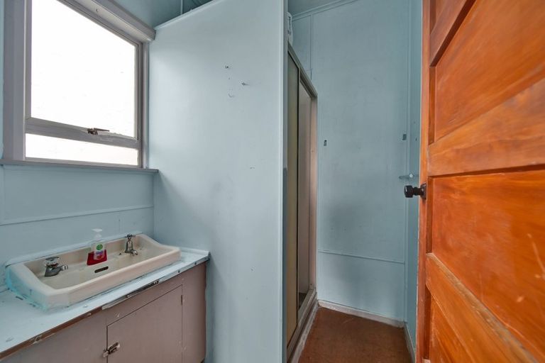 Photo of property in 12 Clive Street, Hawera, 4610