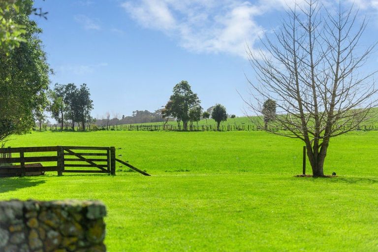 Photo of property in 3 Hadfield Road, Peka Peka, Waikanae, 5391