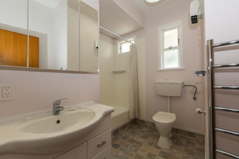 Photo of property in 5 Madeira Road, Bluff Hill, Napier, 4110