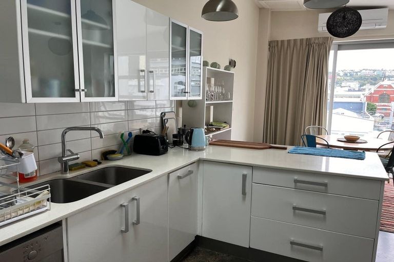 Photo of property in 5/25 Home Street, Mount Victoria, Wellington, 6011