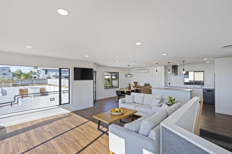 Photo of property in 23 Peace Avenue, Moturoa, New Plymouth, 4310