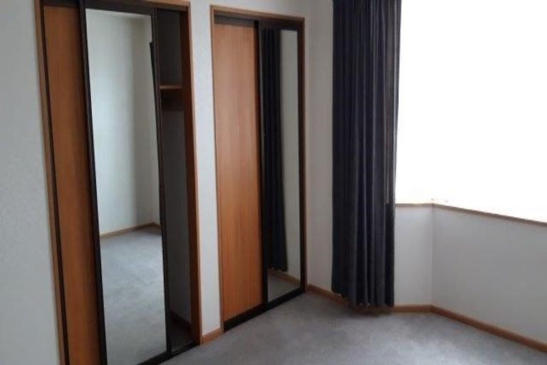 Photo of property in 8a Grassmere Street, Papanui, Christchurch, 8052