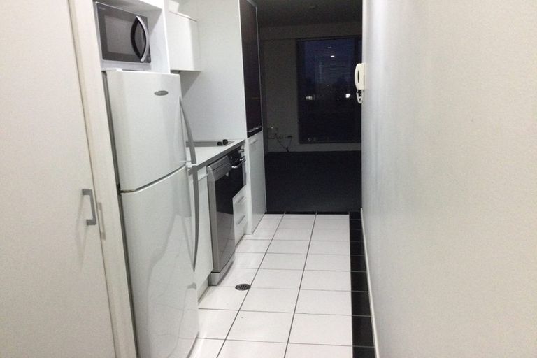 Photo of property in Alpha Apartments, 802/17 Vogel Lane, Auckland Central, Auckland, 1010