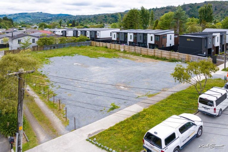 Photo of property in 32 Raukawa Street, Stokes Valley, Lower Hutt, 5019