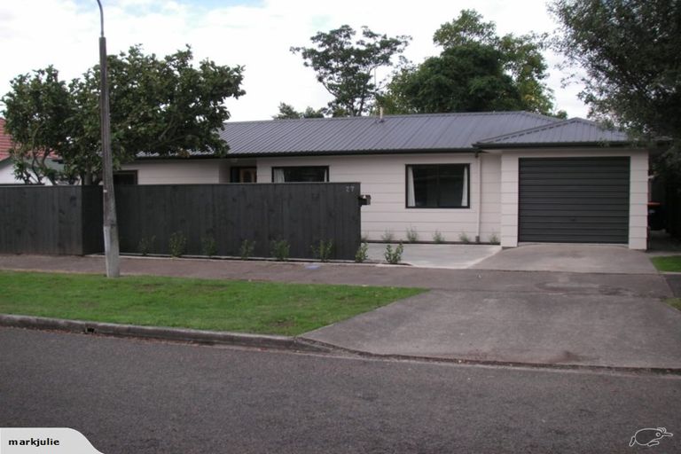 Photo of property in 27 Ihle Street, Terrace End, Palmerston North, 4410
