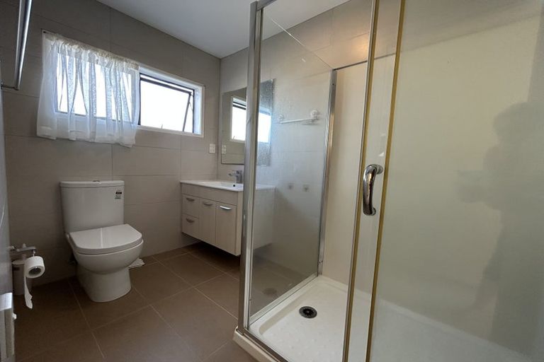 Photo of property in 1/49 Galaxy Drive, Mairangi Bay, Auckland, 0630