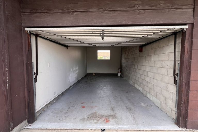 Photo of property in 1/135 Sawyers Arms Road, Northcote, Christchurch, 8052