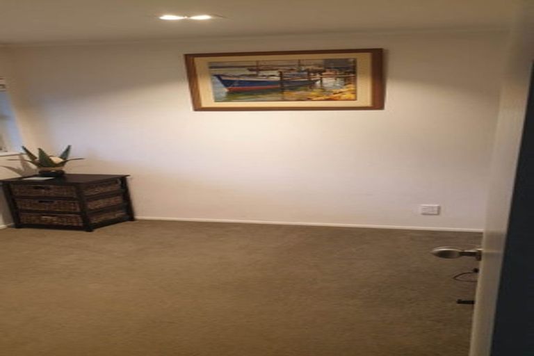 Photo of property in 2/83 Manuka Road, Bayview, Auckland, 0629