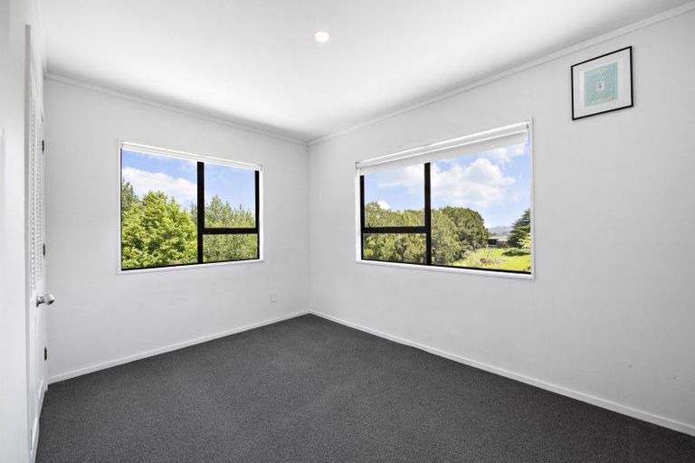 Photo of property in 43 Ohiwa Road, Papakura, 2582