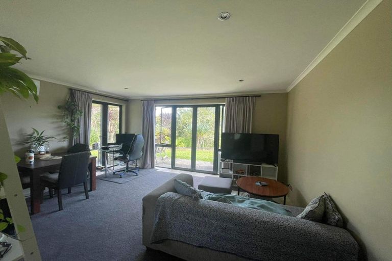 Photo of property in 310 Paremoremo Road, Paremoremo, Auckland, 0632