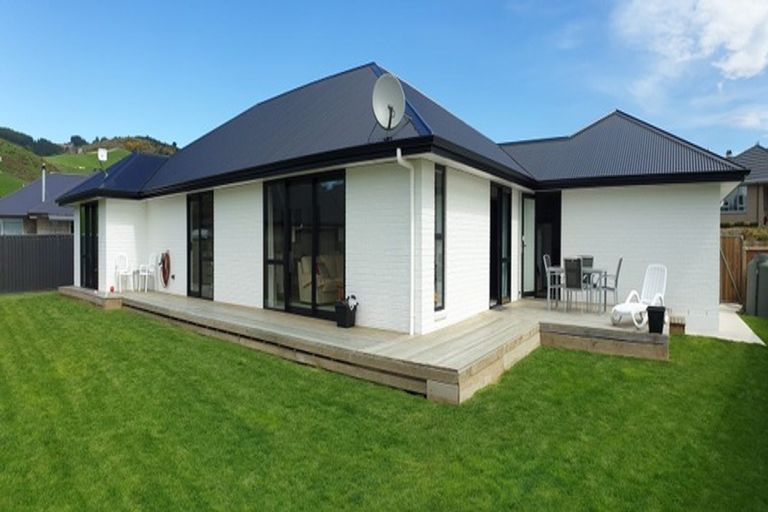 Photo of property in 17 Mallard Drive, Waihola, Milton, 9073