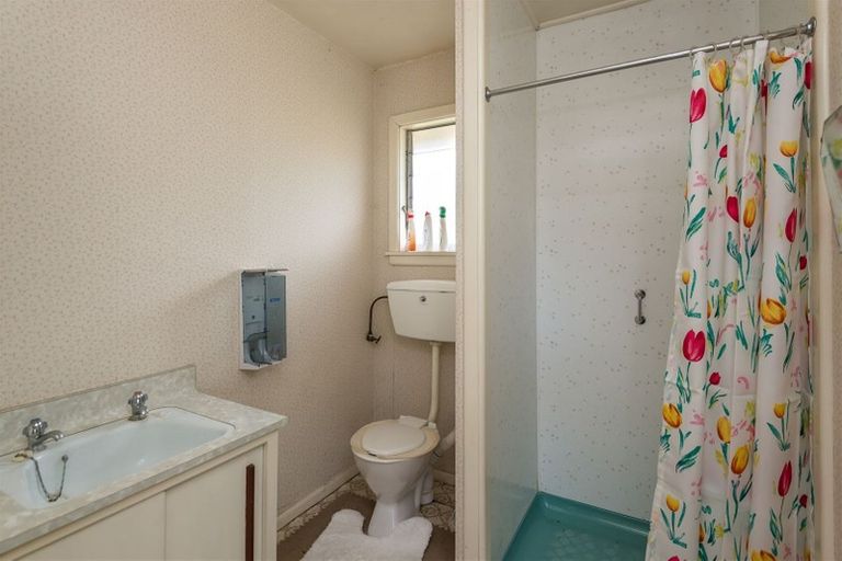 Photo of property in 35 Sevenoaks Drive, Bryndwr, Christchurch, 8053