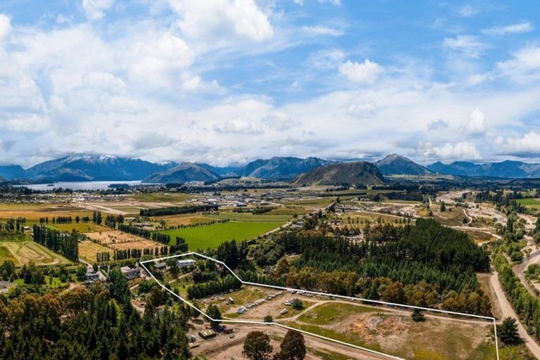 Photo of property in 289 Riverbank Road, Wanaka, 9382