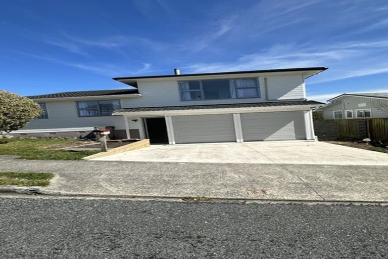 Photo of property in 28 Eskdale Road, Papakowhai, Porirua, 5024