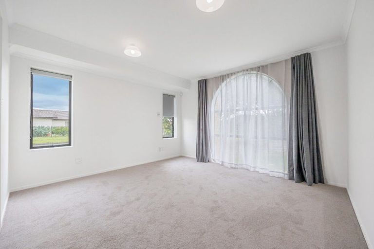 Photo of property in 119 Burswood Drive, Burswood, Auckland, 2013