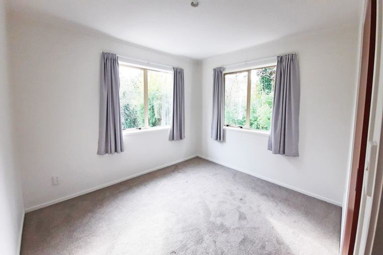 Photo of property in 1/226 Forrest Hill Road, Forrest Hill, Auckland, 0620