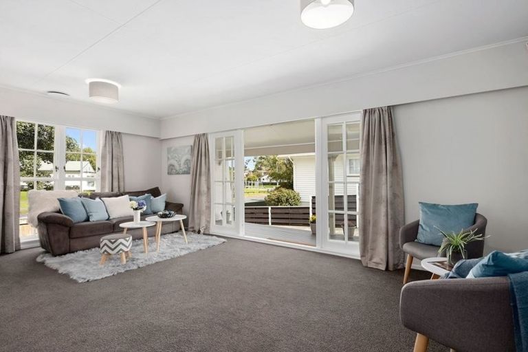 Photo of property in 75 Norana Road, Timberlea, Upper Hutt, 5018