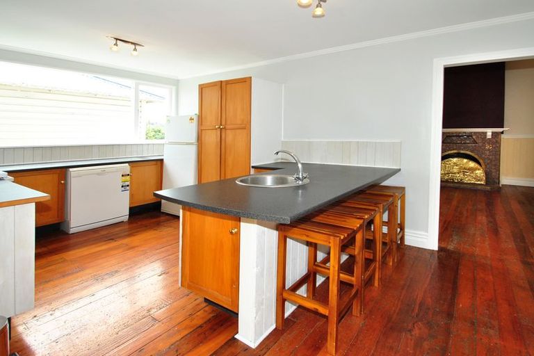 Photo of property in 53 Easther Crescent, Kew, Dunedin, 9012