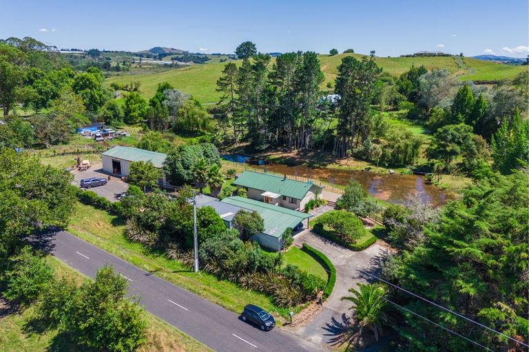 Photo of property in 964 Churchill Road, Pukekawa, Tuakau, 2696