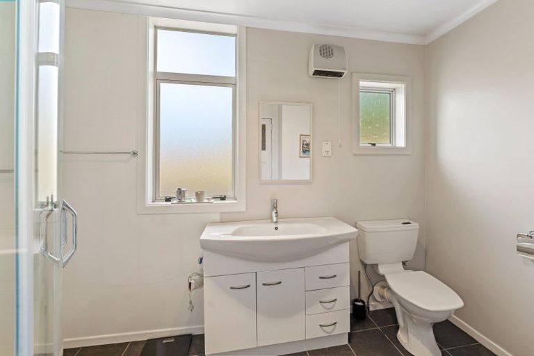 Photo of property in 58 Essex Street, Balclutha, 9230