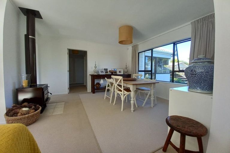 Photo of property in 7 Graham Grove, Waikanae, 5036